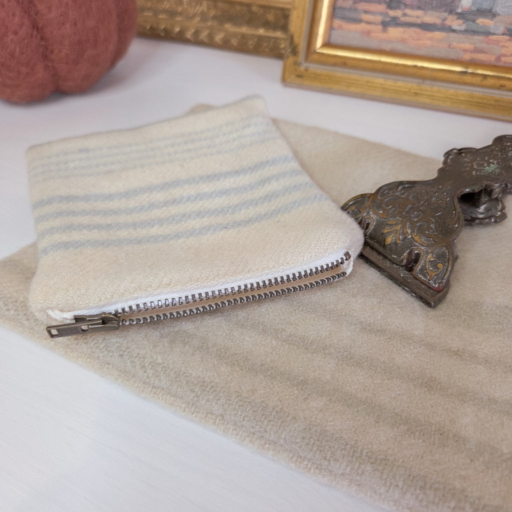 Pilo Small Wool Pouch - Soft Blue Stripe
